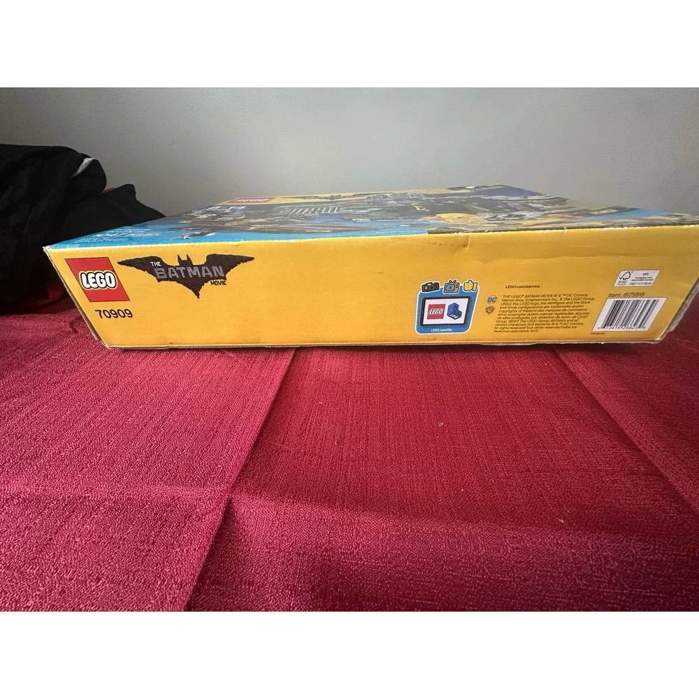 LEGO The Batman Movie Batcave Break-in 70909 Building Toy Set 1047 Pcs New